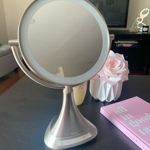iHome Vanity Mirror